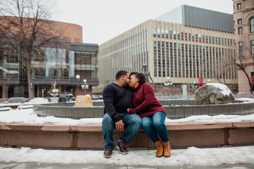 09_lifestyle-session_twin-cities-photorapher_candid-photography_downtown-engagement.jpg